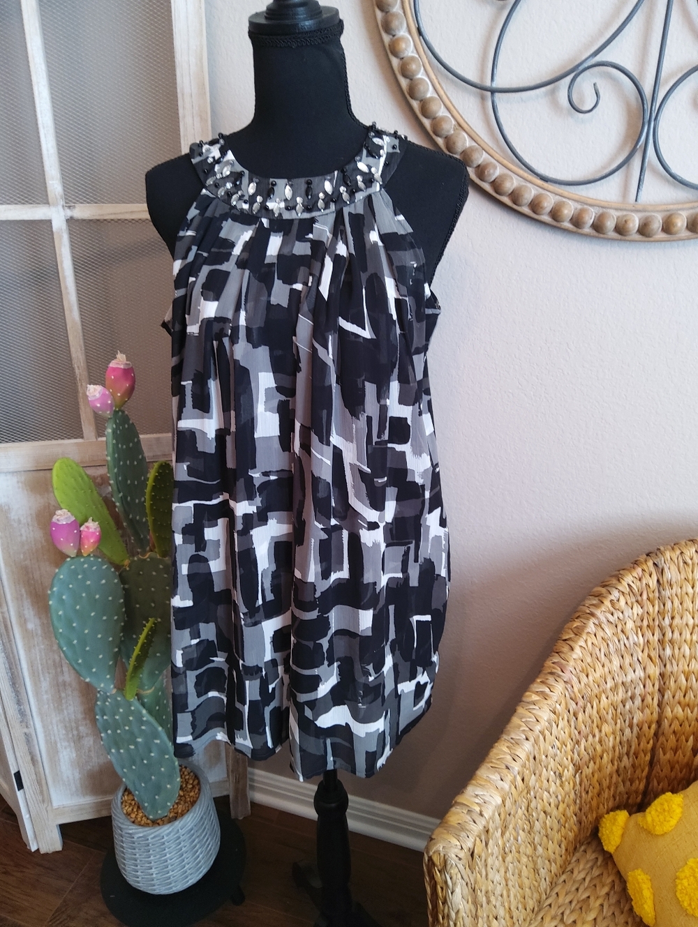 Adrienne Vittadini Black & Gray Beaded Tunic